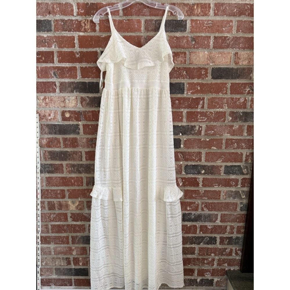 A Pea In The Pod White Eyelet Maxi Dress Size Medium